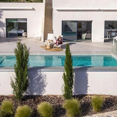 Villa Las Colinas Golf & Country Club Residences