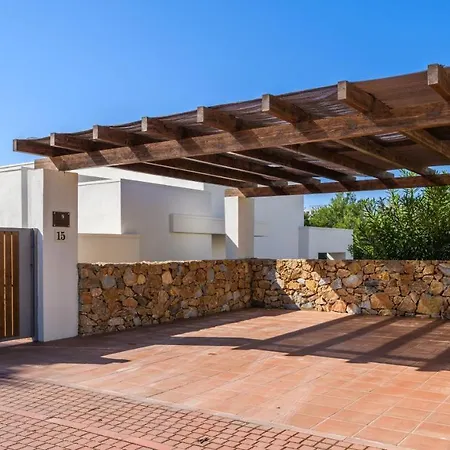 Las Colinas Golf & Country Club Residences Villa *