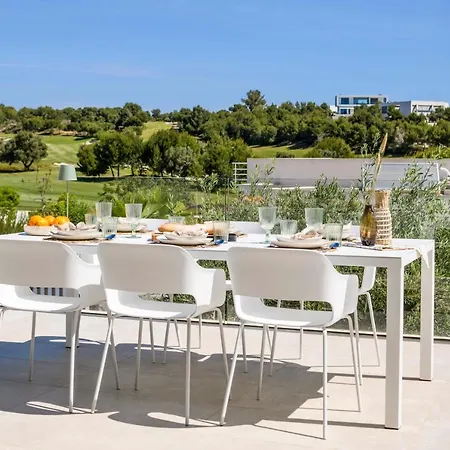 Las Colinas Golf & Country Club Residences *