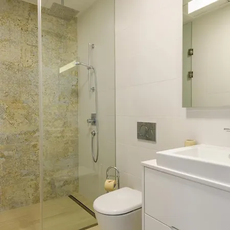 Las Colinas Golf & Country Club Residences *