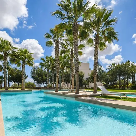 Las Colinas Golf & Country Club Residences Villa