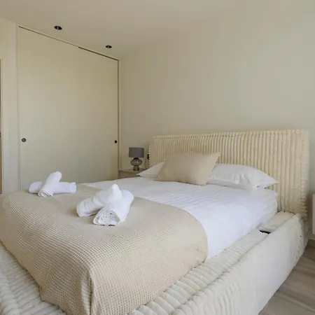 Villa Las Colinas Golf & Country Club Residences