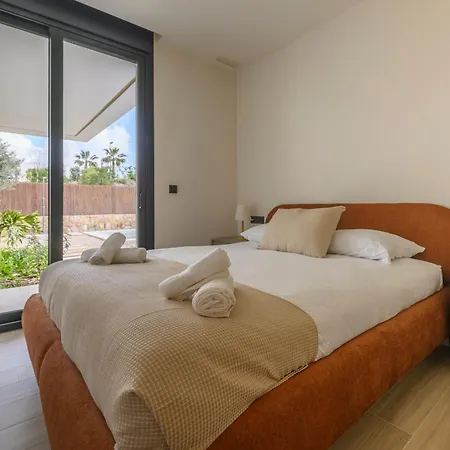 Villa Las Colinas Golf & Country Club Residences *