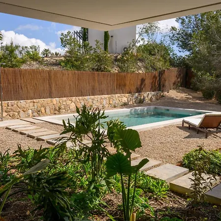 Las Colinas Golf & Country Club Residences Villa *